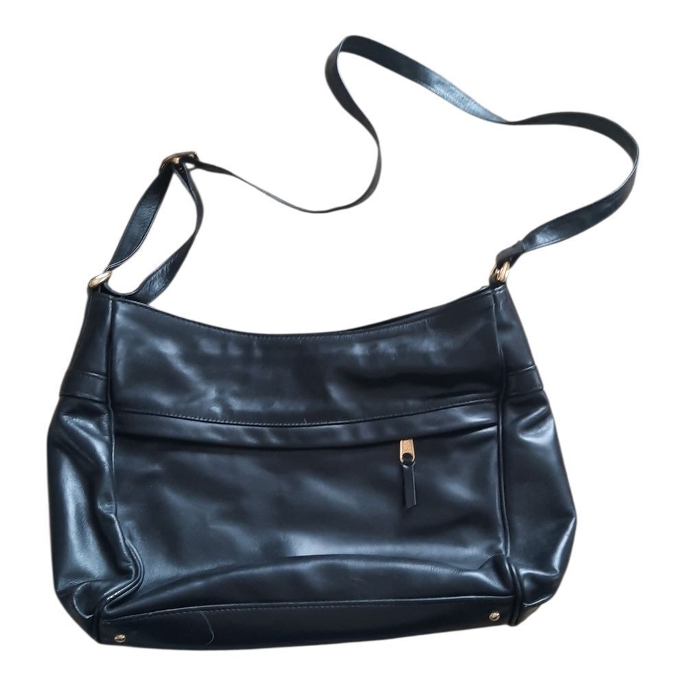 SAS Classic Black Leather Shoulder Bag